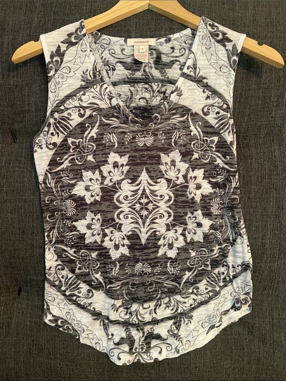 Sundance Black & White Printed V-Neck Tank